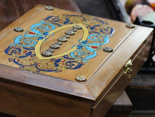 Handcrafted wooden jewelry box decorated with traditional Edirnekari patterns