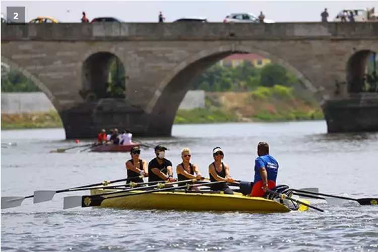 ROWING ON MERIC RIVER