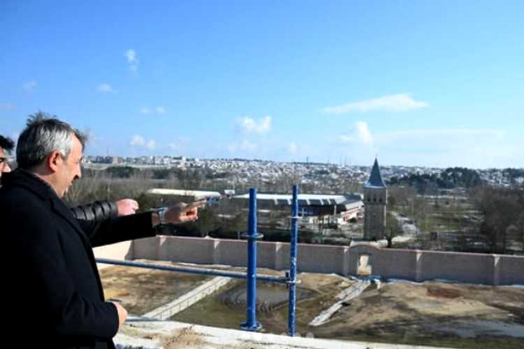 Governor viewing the restoration of Edirne Palace from an elevated platform, overseeing the historic site.