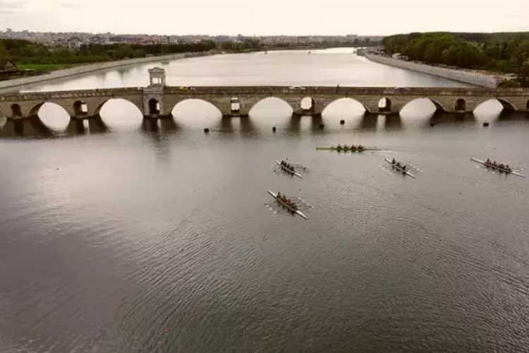 Aerial view of the Meriç (Maritsa) River flowing through Edirne, surrounded by green landscapes and historic bridges