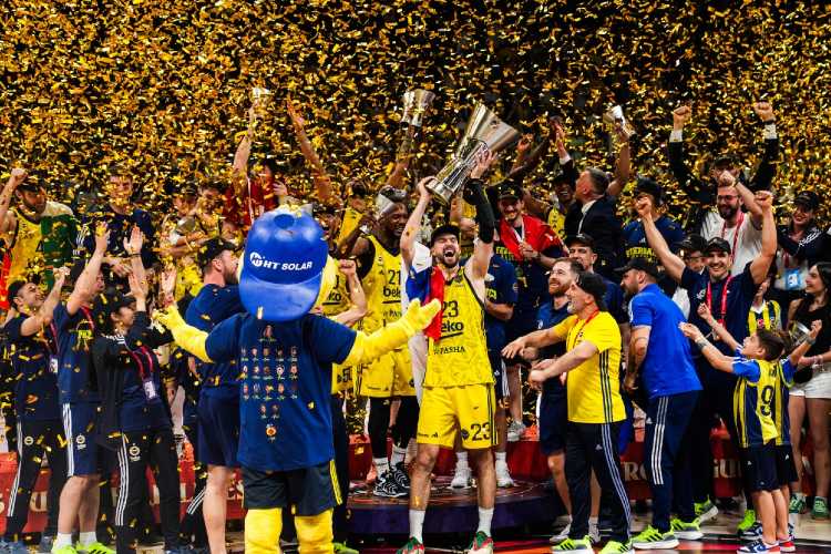 FENERBAHÇE ŞAMPİYON KUTLAMA