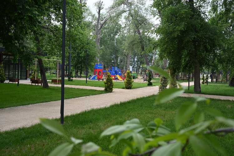 Aerial view of Edirne Public Park (Millet Bahçesi) and the Meriç River with surrounding green spaces