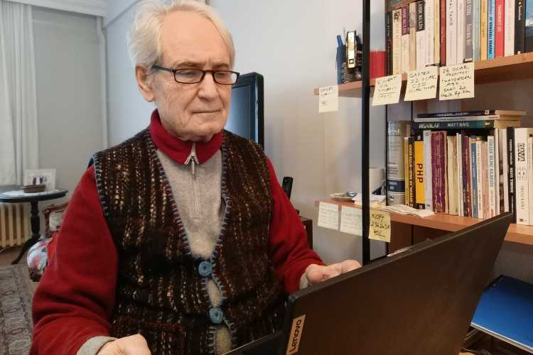 MUSTAFA HOCA TEACHING ENGLISH ONLINE
