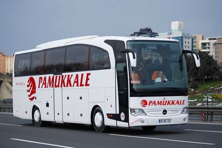 Pamukkale bus traveling on a Turkish motorway, heading toward Edirne along a long-distance intercity route.