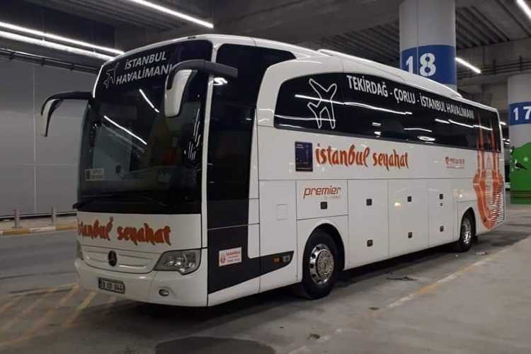 İstanbul Seyahat coach before departure to destination
