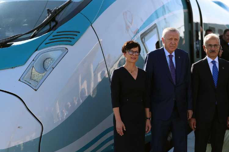 HIGH SPEED TRAIN OPENING 2